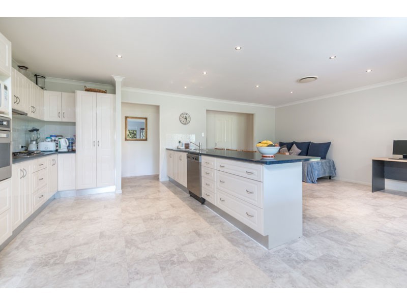 7 Tulipwood Place, Moggill QLD 4070