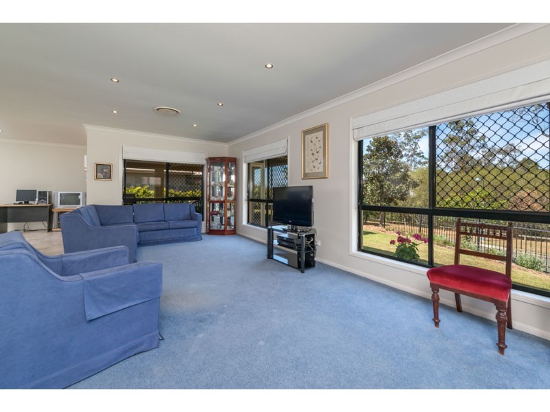 7 Tulipwood Place, Moggill QLD 4070