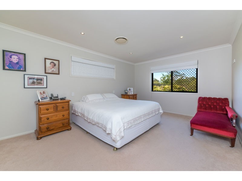 7 Tulipwood Place, Moggill QLD 4070