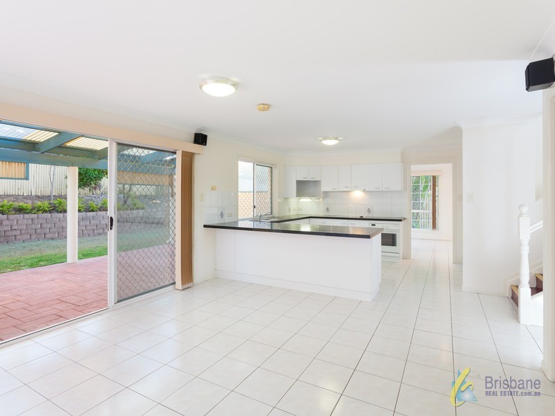 84 McPherson Rd, Sinnamon Park QLD 4073