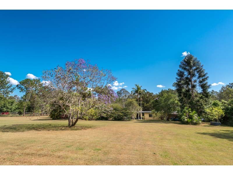 555 Mt Crosby Rd, Anstead QLD 4070