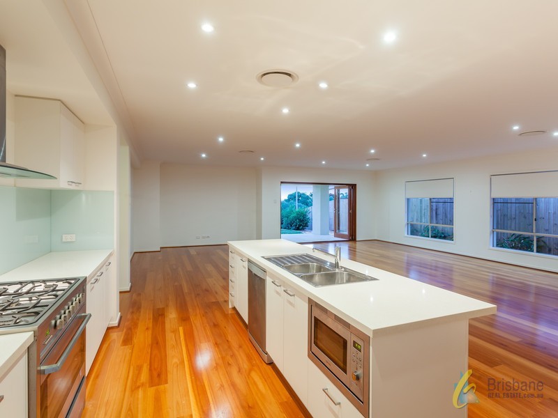 98 Paperbark Circuit, Moggill QLD 4070