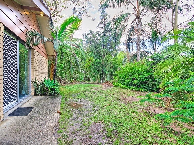 8 Lant Street, Chapel Hill QLD 4069