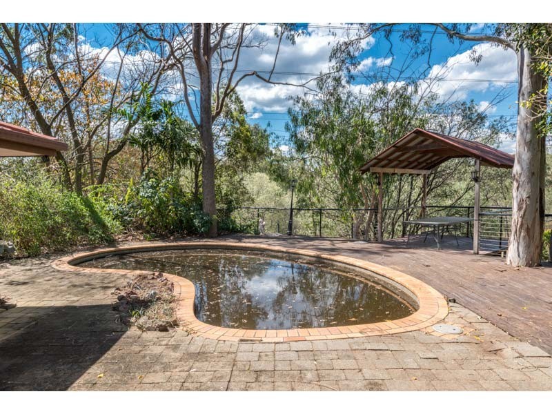 17 Thoona Close, Karana Downs QLD 4306