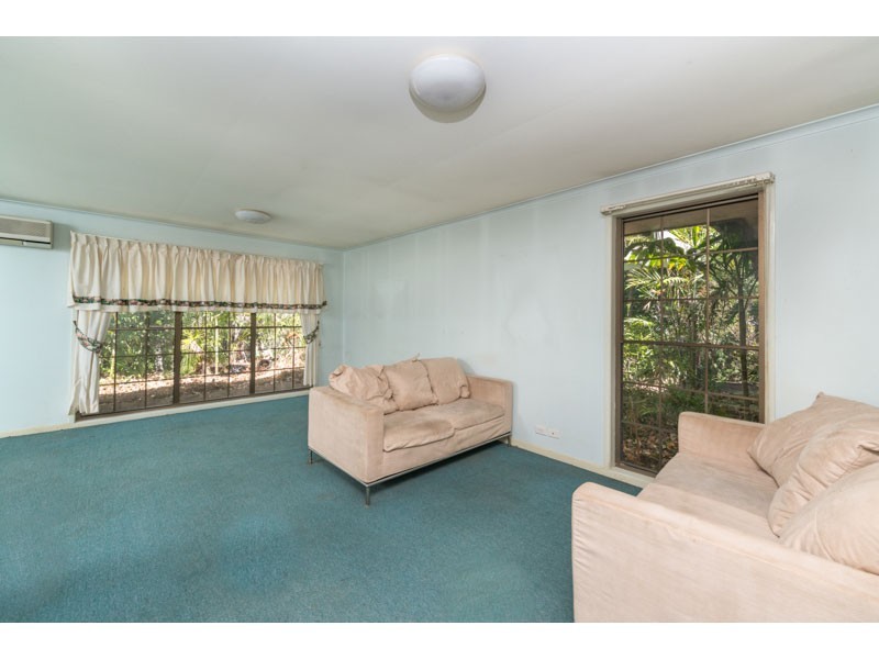 17 Thoona Close, Karana Downs QLD 4306
