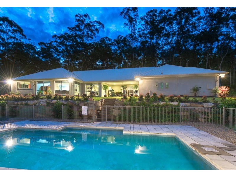 20 Parkwood Place, Anstead QLD 4070