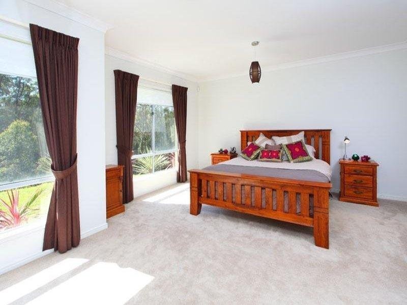 20 Parkwood Place, Anstead QLD 4070