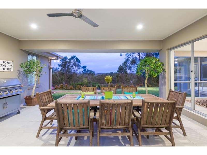 20 Parkwood Place, Anstead QLD 4070