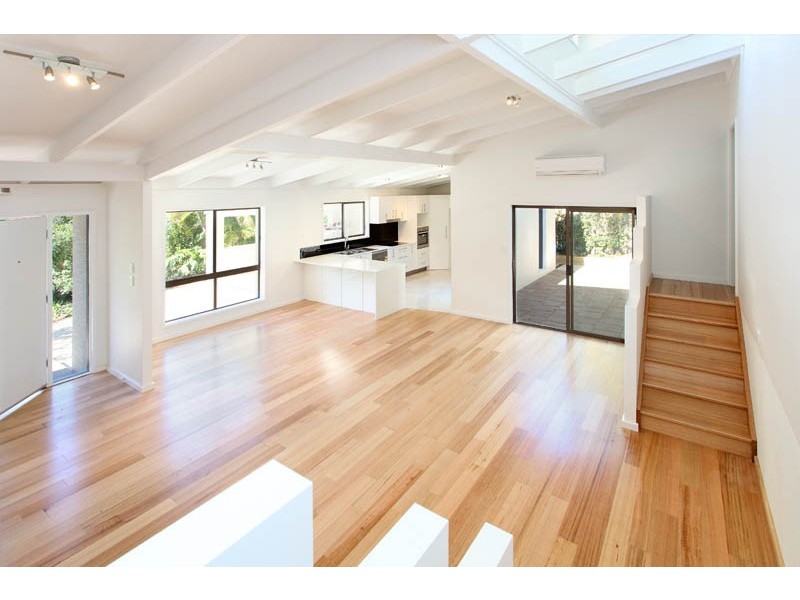 14 Struan Street, Chapel Hill QLD 4069