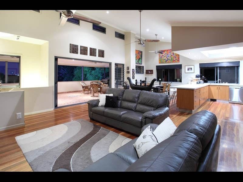 5 Bielby Road, Kenmore Hills QLD 4069