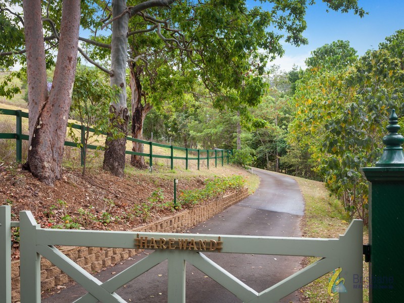 64 Kittani Street, Upper Brookfield QLD 4069