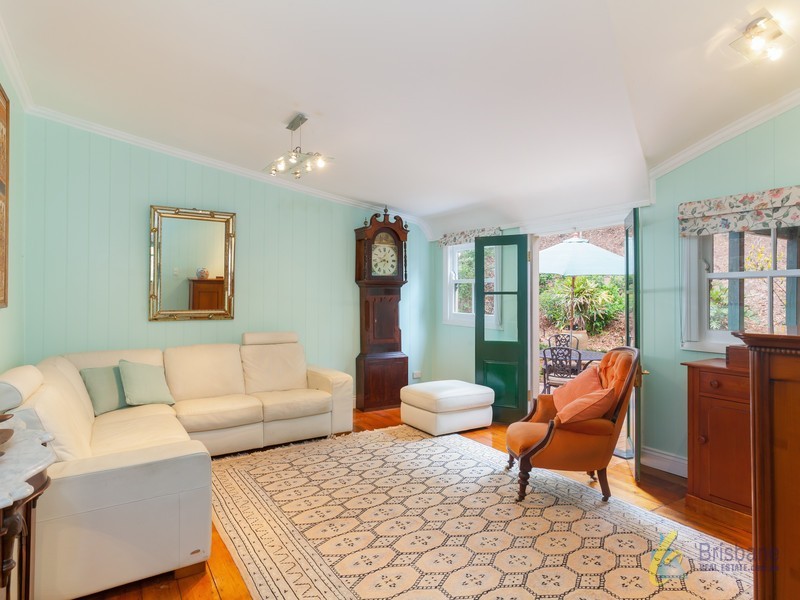 64 Kittani Street, Upper Brookfield QLD 4069