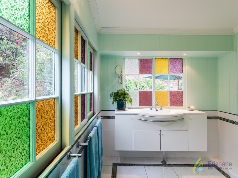 64 Kittani Street, Upper Brookfield QLD 4069