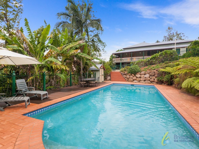 64 Kittani Street, Upper Brookfield QLD 4069