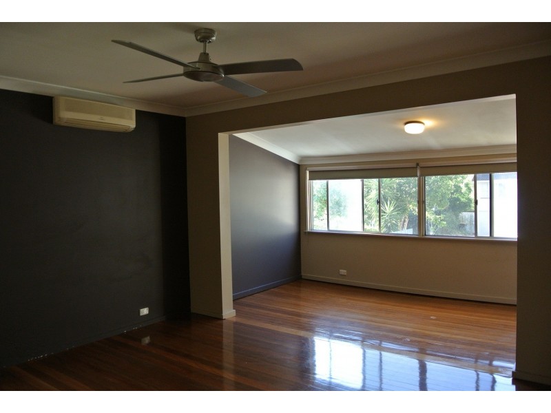 8 Balmore Street, Indooroopilly QLD 4068