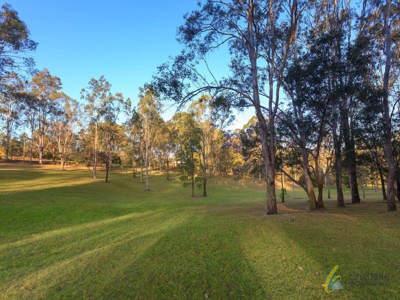 74 Huntingdale Street, Pullenvale QLD 4069