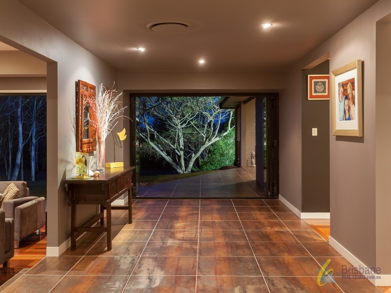 74 Huntingdale Street, Pullenvale QLD 4069