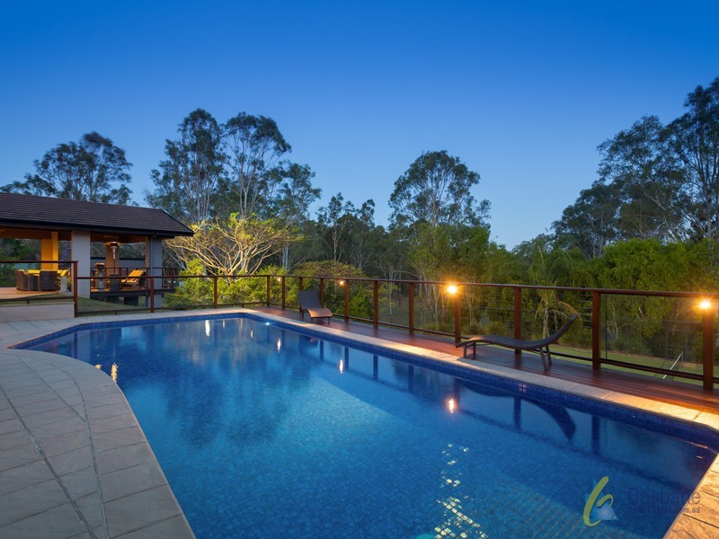 74 Huntingdale Street, Pullenvale QLD 4069