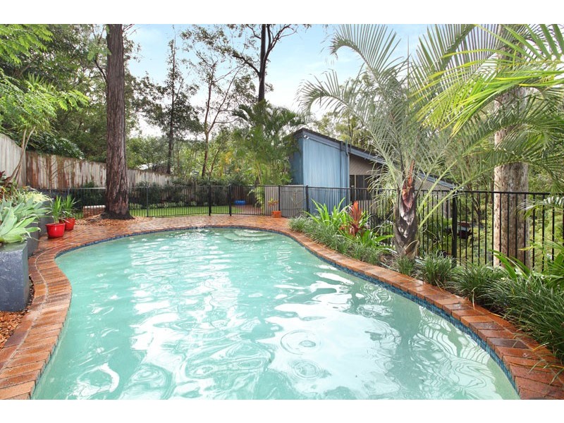 36 Tucker Street,, Chapel Hill QLD 4069