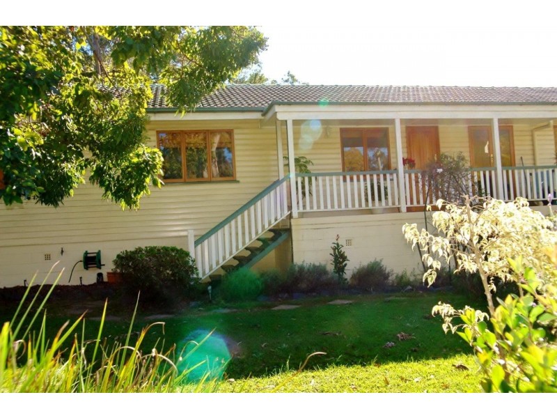 22 Aberfoyle Street, Kenmore QLD 4069