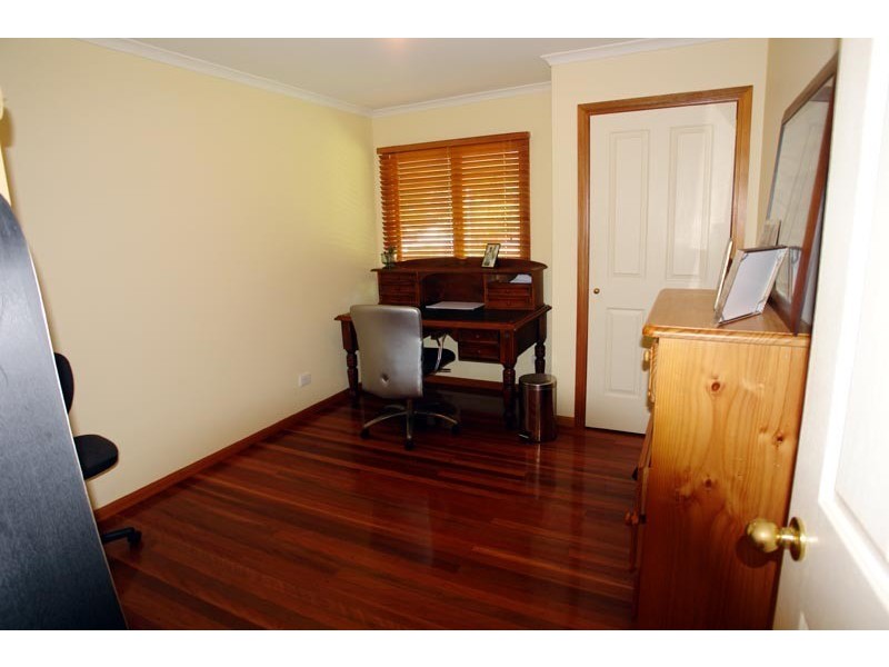 22 Aberfoyle Street, Kenmore QLD 4069