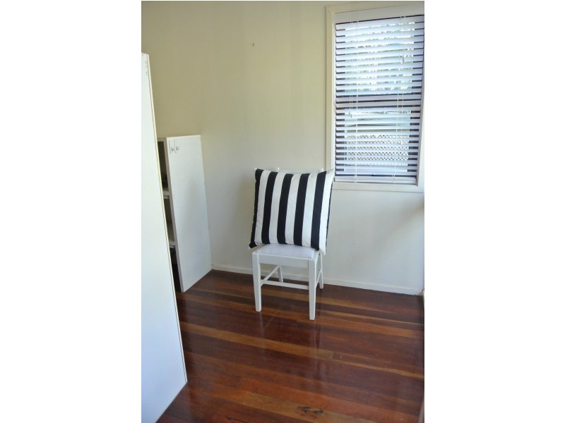 10 Narnoo Street, Chapel Hill QLD 4069