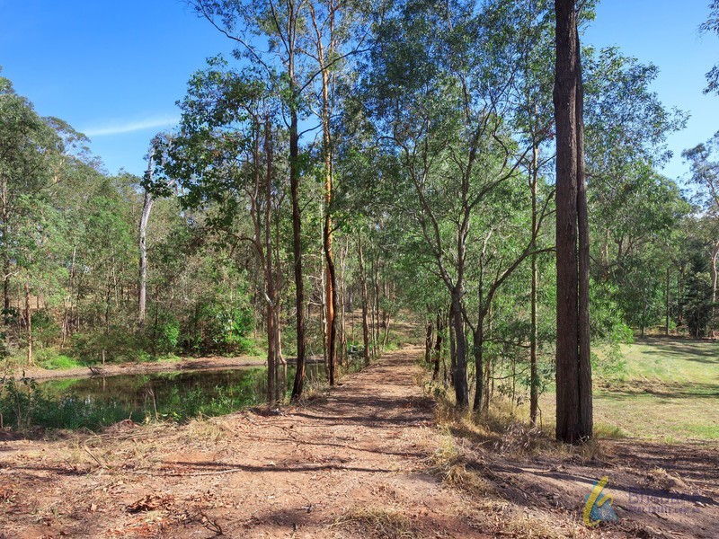 212 Sugars Road, Anstead QLD 4070