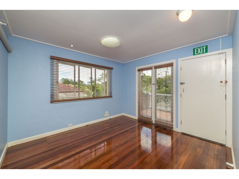 20 Princeton Street, Kenmore QLD 4069