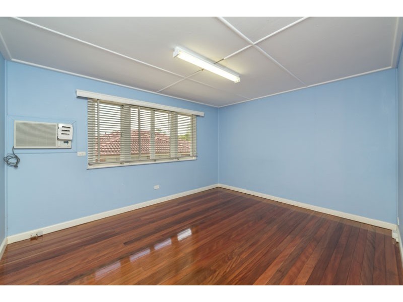 20 Princeton Street, Kenmore QLD 4069