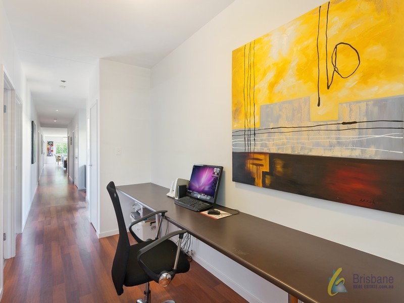 12 Tweedale Street, Graceville QLD 4075