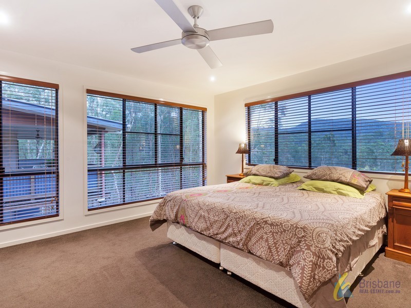 31 Emma Holt Court, Mount Crosby QLD 4306