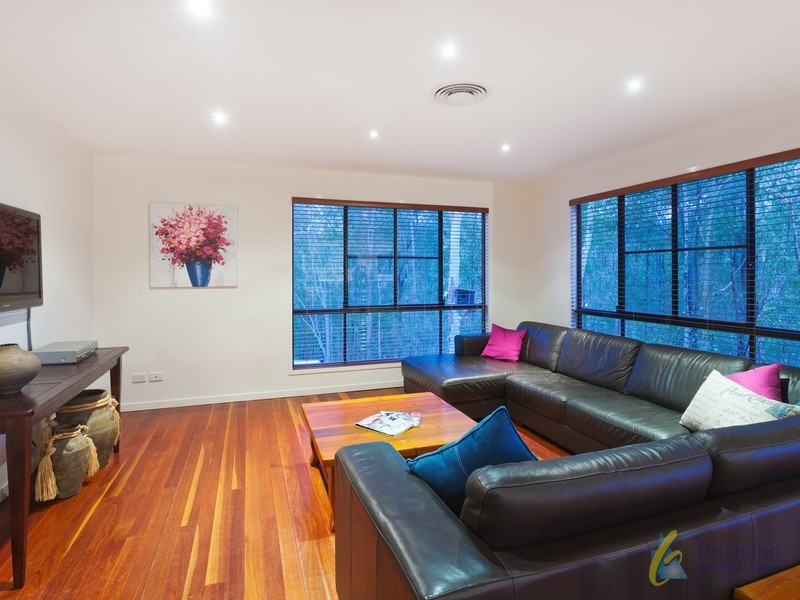 31 Emma Holt Court, Mount Crosby QLD 4306