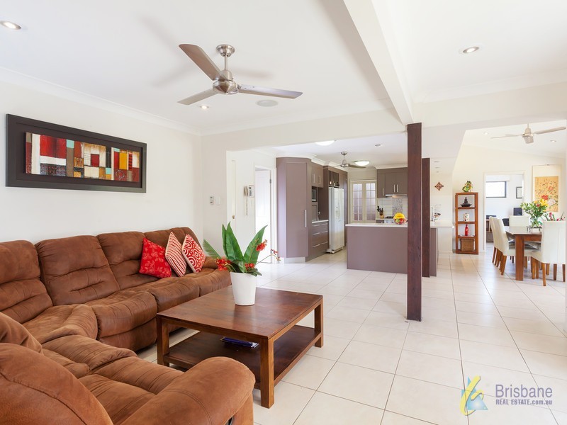 4 Barup Close, Middle Park QLD 4074