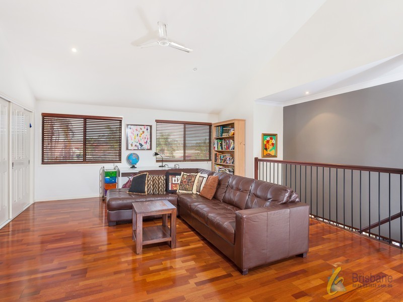 4 Barup Close, Middle Park QLD 4074