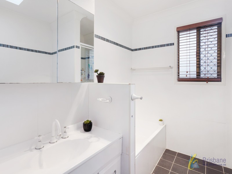 4 Barup Close, Middle Park QLD 4074