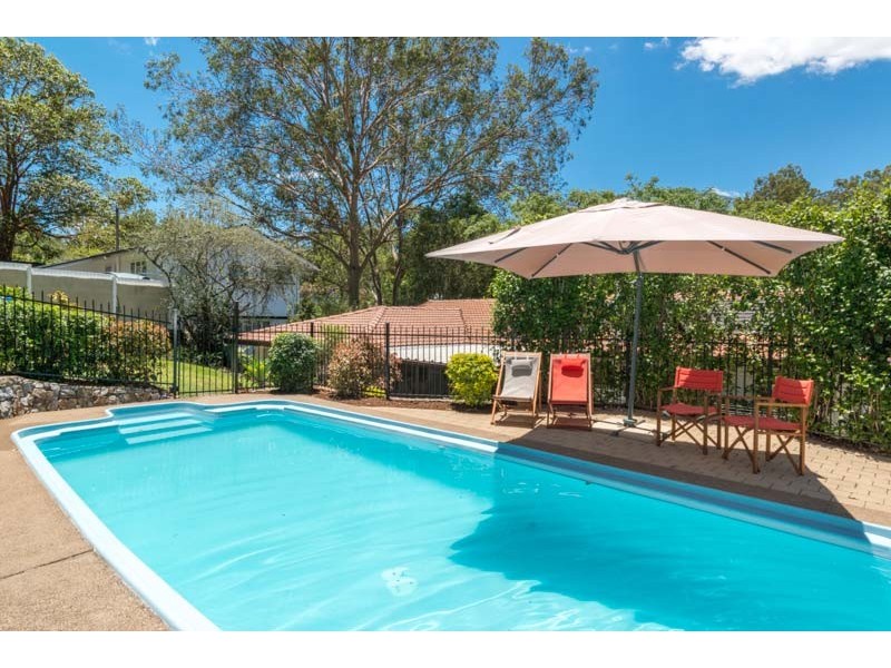 14 Kewarra Street, Kenmore QLD 4069