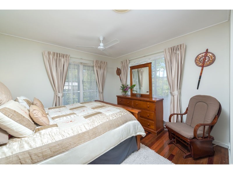 14 Kewarra Street, Kenmore QLD 4069