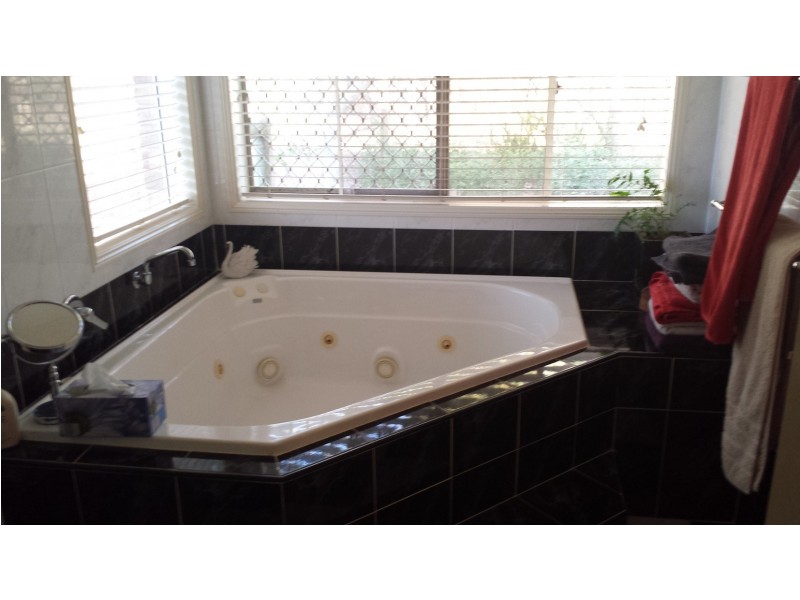 434 Kangaroo Gully Road, Bellbowrie QLD 4070