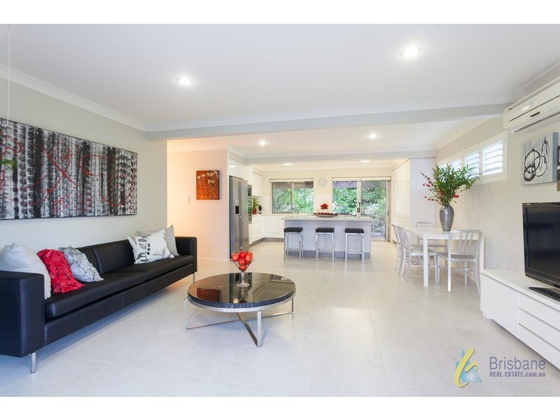 66 Queenscroft St, Chelmer QLD 4068