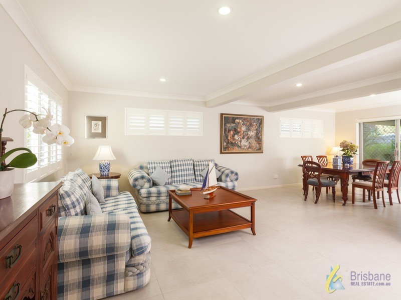 66 Queenscroft St, Chelmer QLD 4068