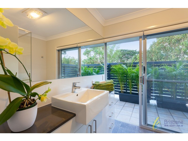 66 Queenscroft St, Chelmer QLD 4068