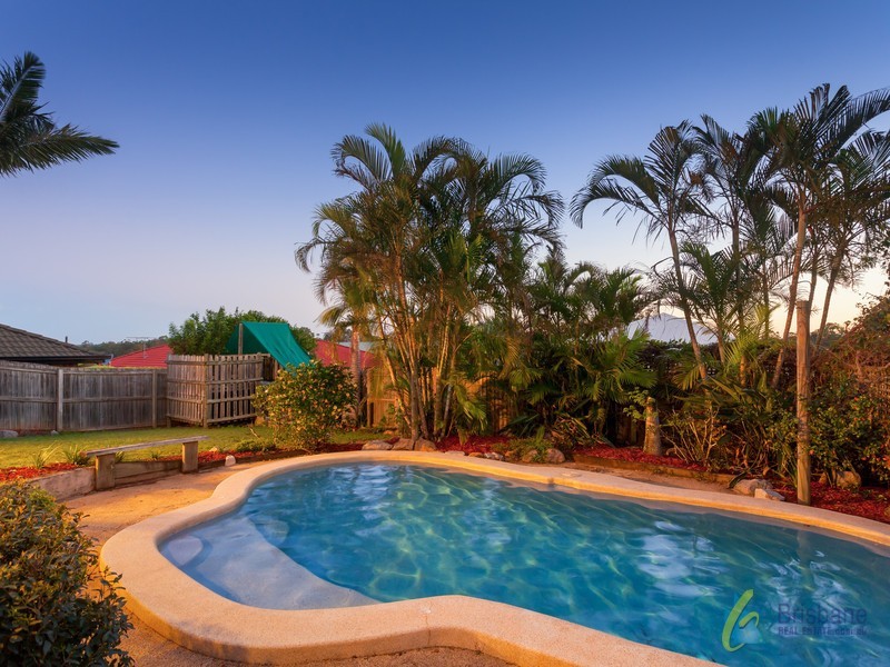 8 Crestwood Place, Moggill QLD 4070