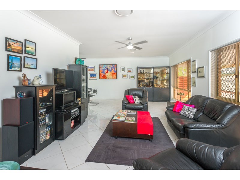 3 St Ives Court, Karana Downs QLD 4306