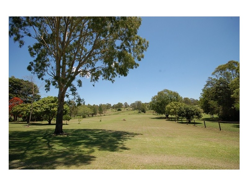 33 Islandview Street, Barellan Point QLD 4306