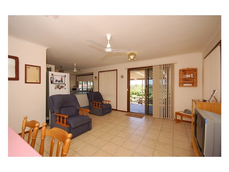 33 Islandview Street, Barellan Point QLD 4306
