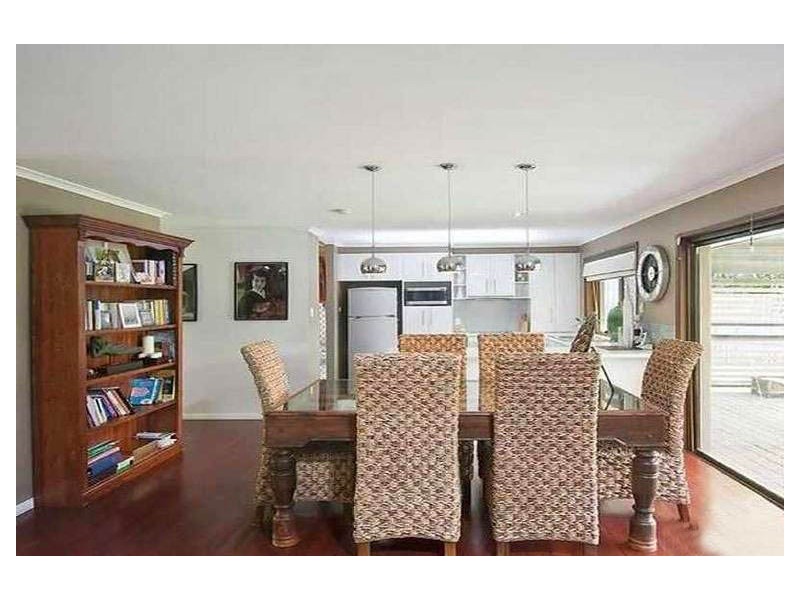 15 Melinda Street, Kenmore QLD 4069