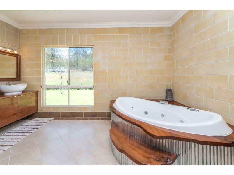 29 Dandys Court, Kholo QLD 4306