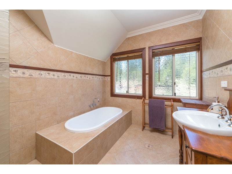 29 Dandys Court, Kholo QLD 4306