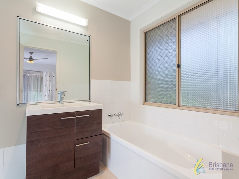 41 Barrier Pl, Forest Lake QLD 4078