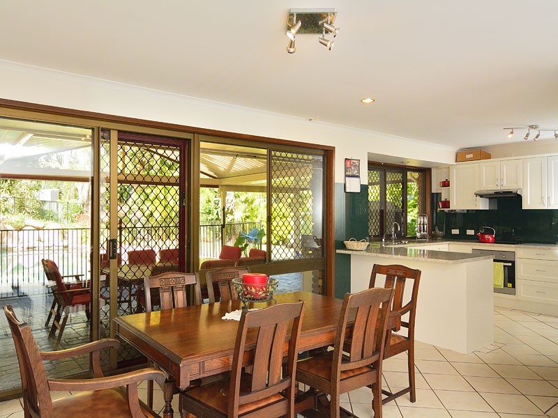 562 Junction Rd, Barellan Point QLD 4306